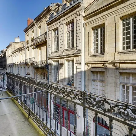 Le 61 - Superbe T2 Meuble Avec Balcon En Plein Coeur De Lejlighed Bordeaux